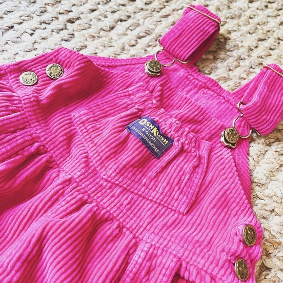 🌸Sold 🌸 vintage oshkosh fuscia corduroy overalls - Picture 3 of 10